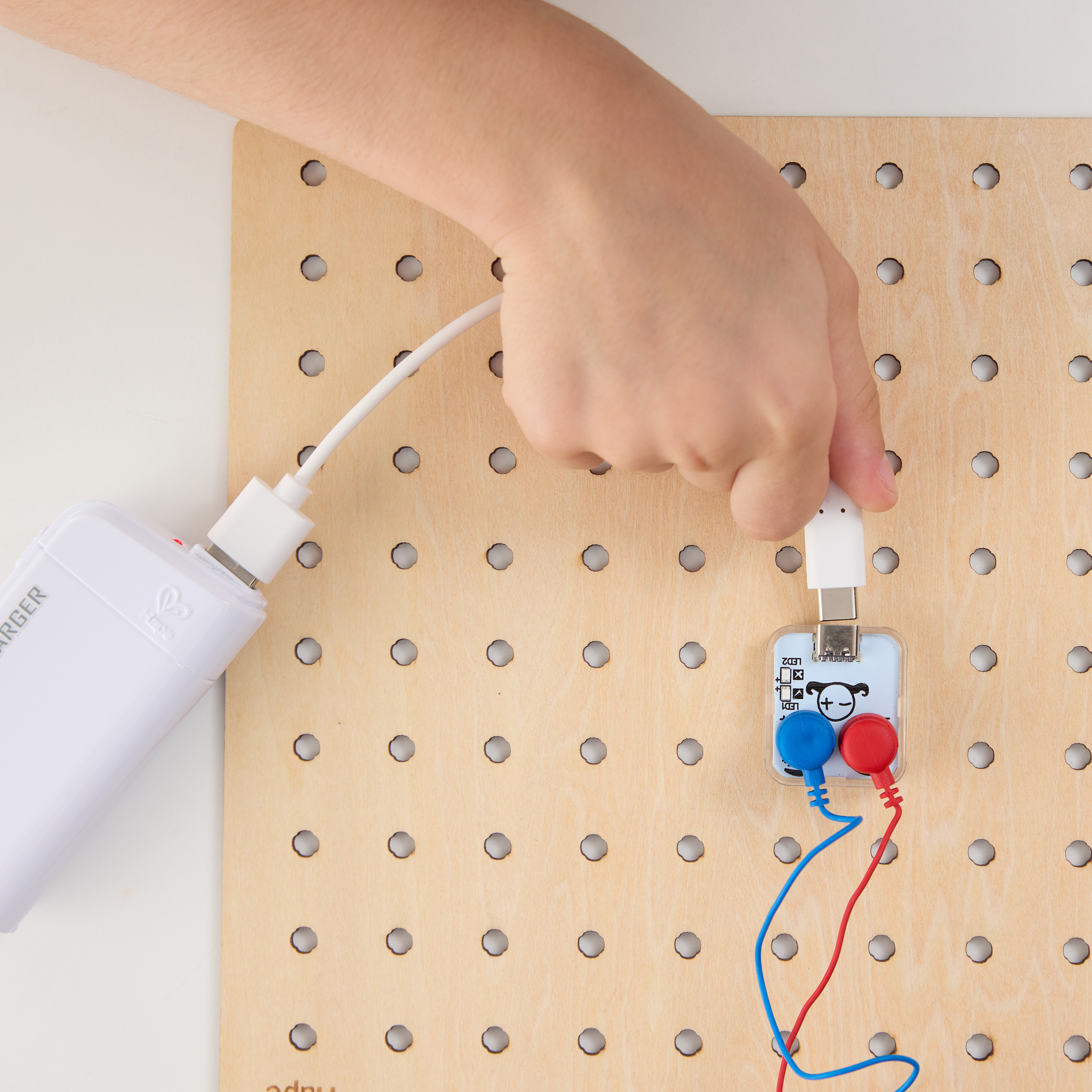 Circuit Explorer Lab Kit (ES, FR, EN)